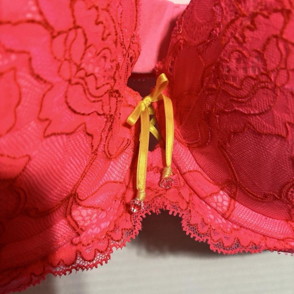 Victoria's Secret Plunge Lacy Push Up Bra 36C  Hot Pink Padded Underwire - Picture 7 of 8